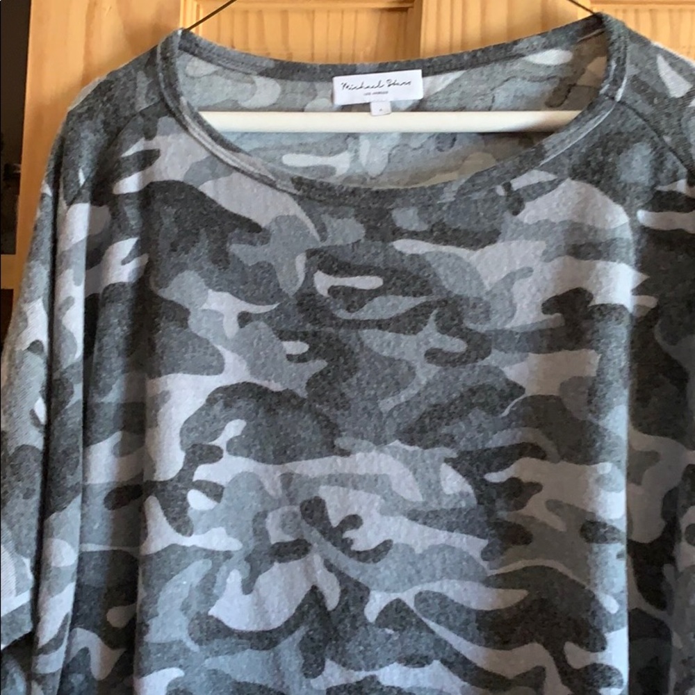 Cute, grey camouflaged print sweater